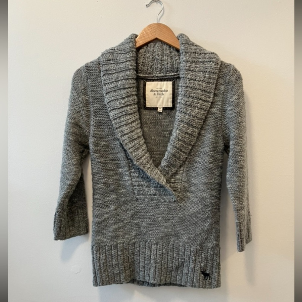 Abercrombie & Fitch Women's Gray Shawl-Collar Sweater